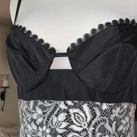 La Perla Elegant Black And White Floral Lace Chemise Style Dress Preloved - Picture 5 of 14